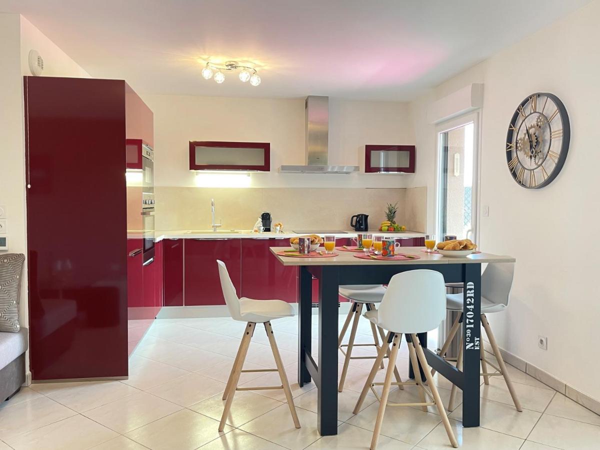 Tres Bel Appartement -Residence Avec Piscine Sur Le Toit Et Vue Panoramique Saint-Raphaël Eksteriør bilde